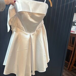 Elegant White Strapless Wedding Dress